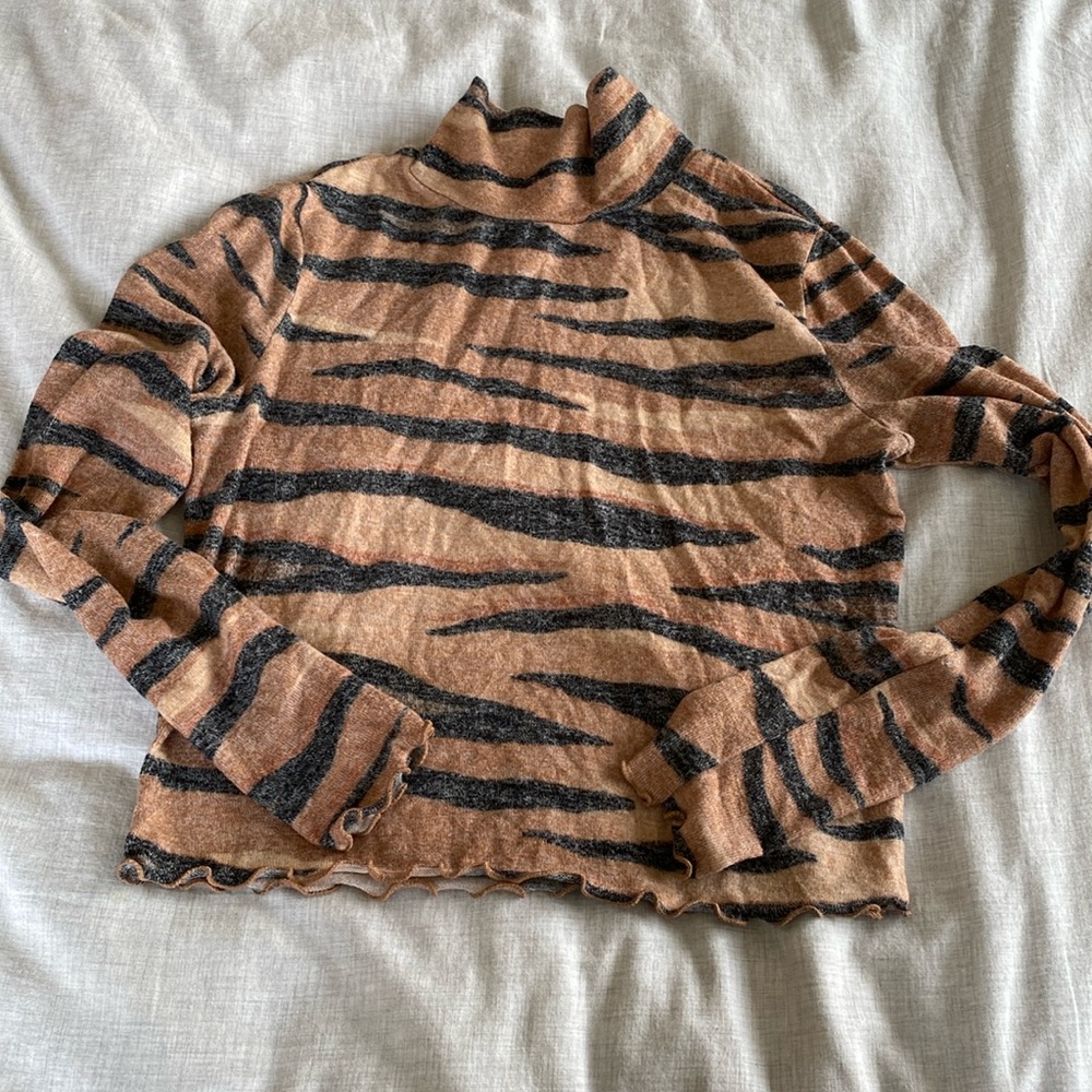 Animal striped mock neck sweater